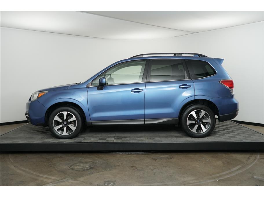 2017 Subaru Forester 2.5i Limited Sport photo 2