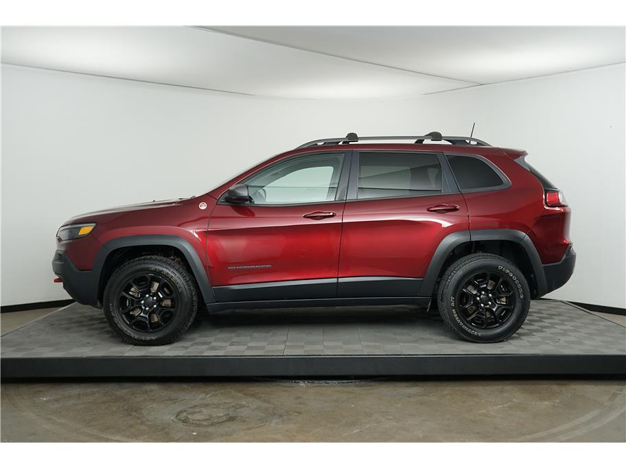 2019 Jeep Cherokee Trailhawk photo 2