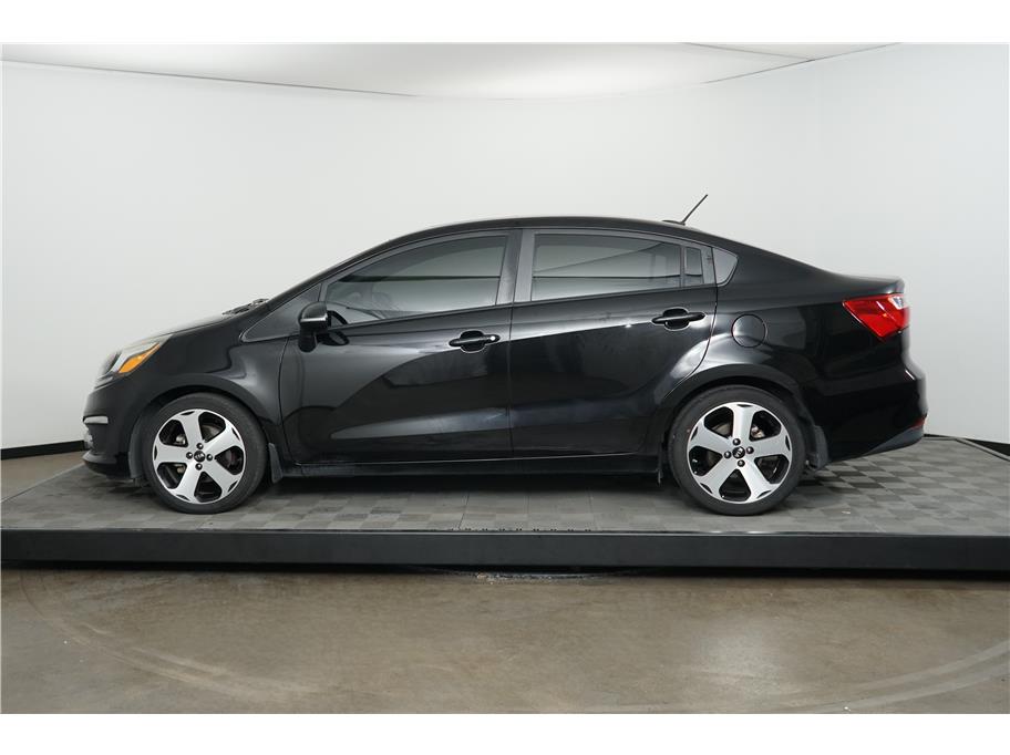 2016 Kia Rio SX photo 2