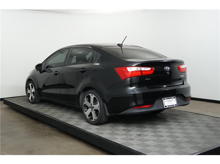 2016 Kia Rio SX photo 3