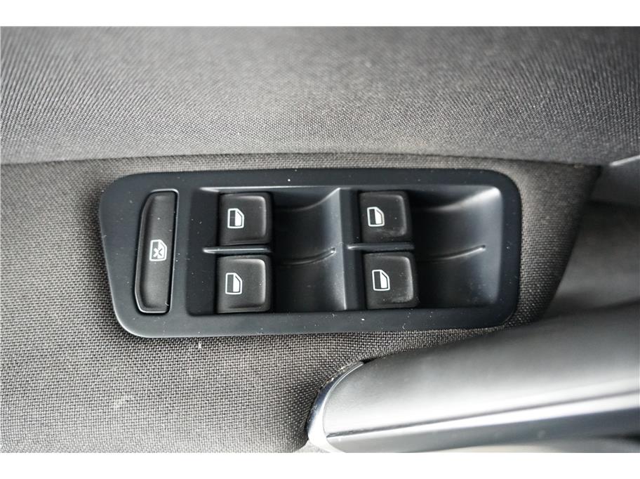 2015 Volkswagen e-Golf e-Golf Limited Edition - Photo 17