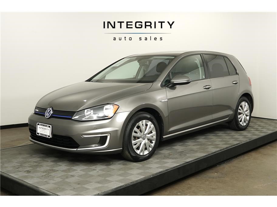 2015 Volkswagen e-Golf Limited Edition Hatchback Sedan 4D
