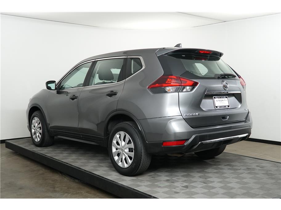 2020 Nissan Rogue photo 3