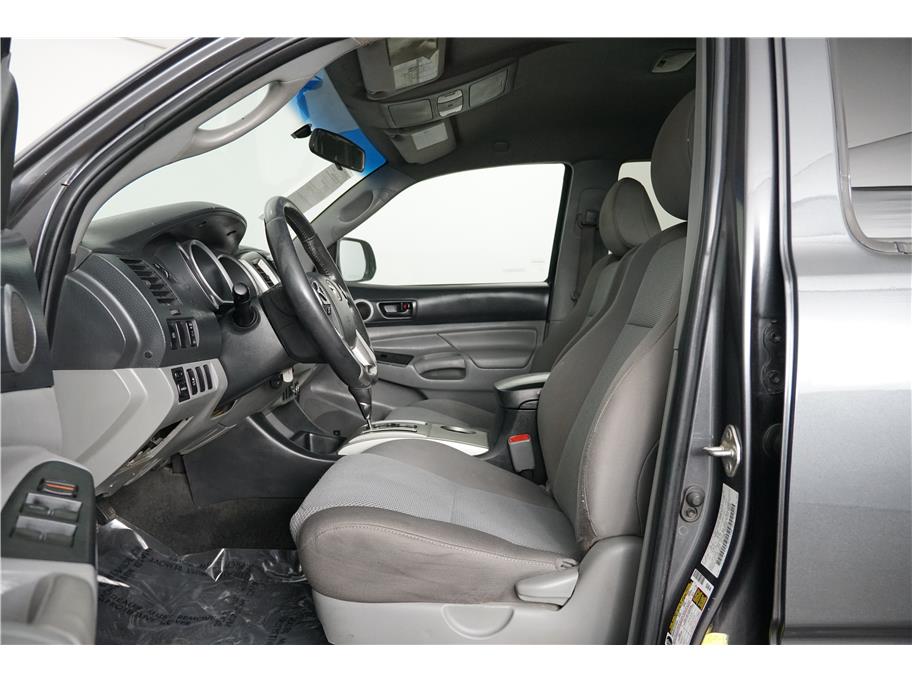 2015 Toyota Tacoma PreRunner photo 15