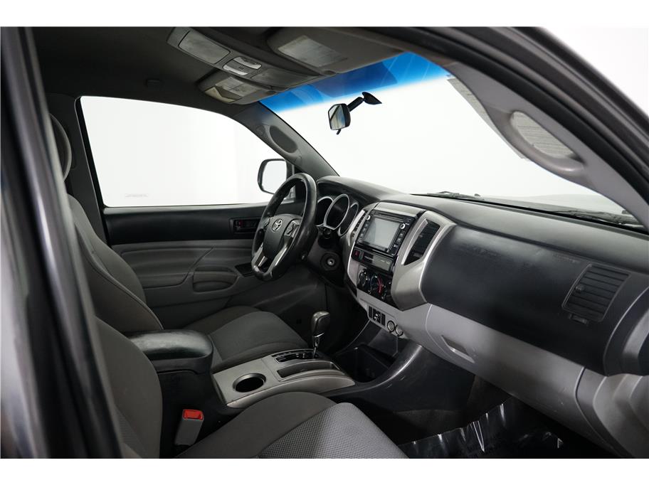 2015 Toyota Tacoma PreRunner photo 19