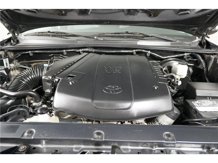 2015 Toyota Tacoma PreRunner photo 24