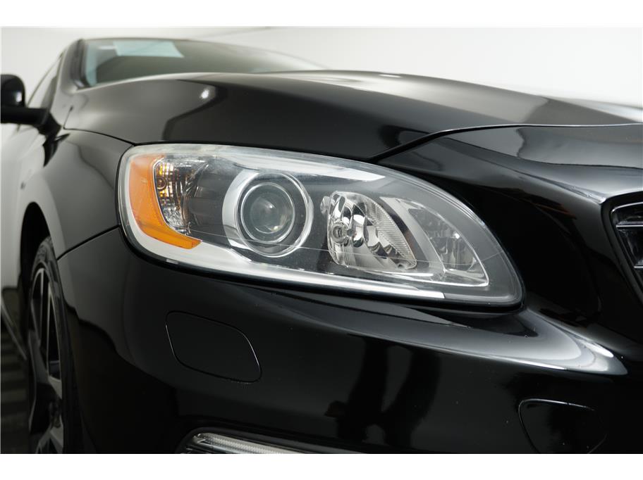 2018 Volvo S60 Dynamic photo 9