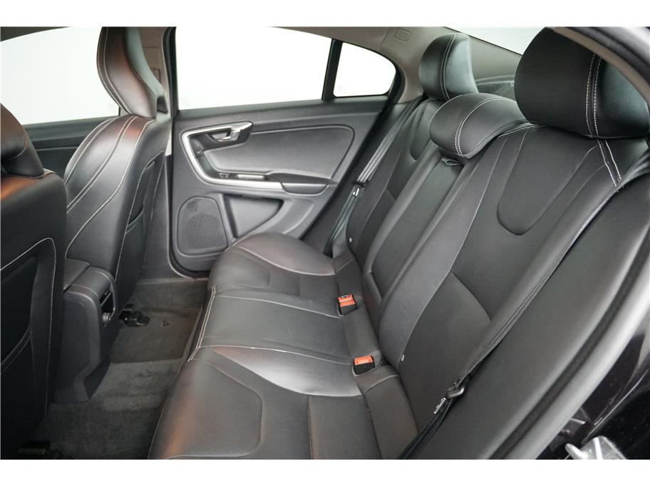 2018 Volvo S60 Dynamic photo 18