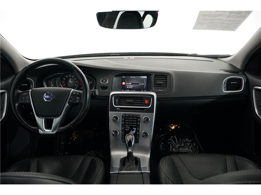 2018 Volvo S60 Dynamic photo 21