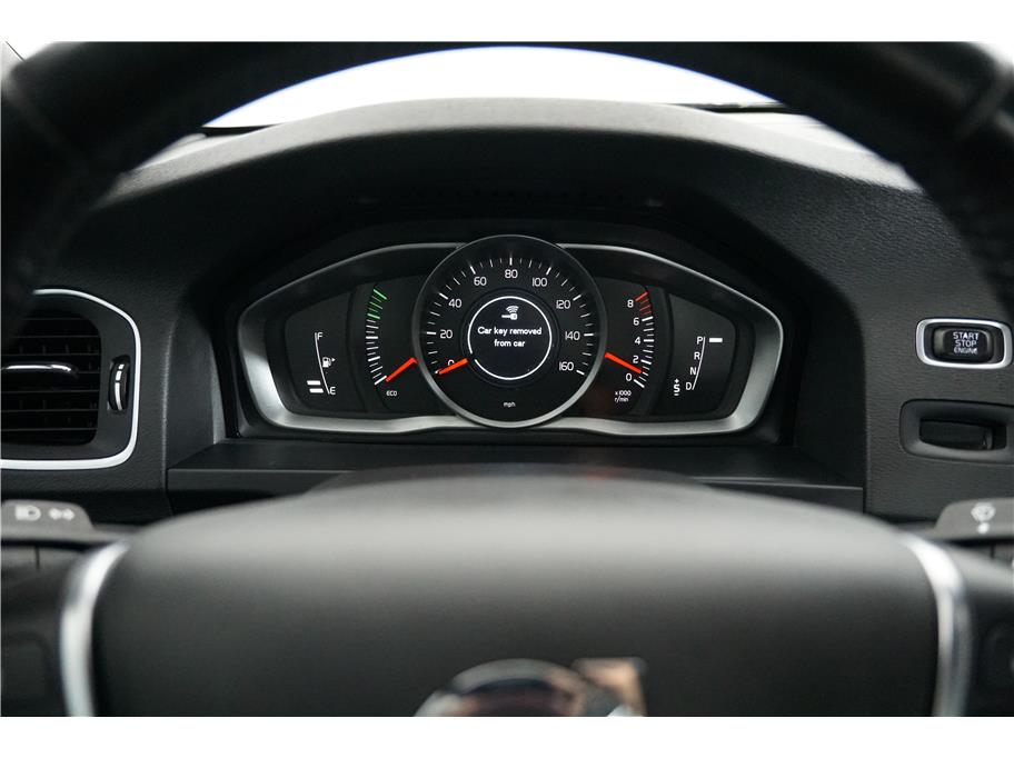 2018 Volvo S60 Dynamic photo 24