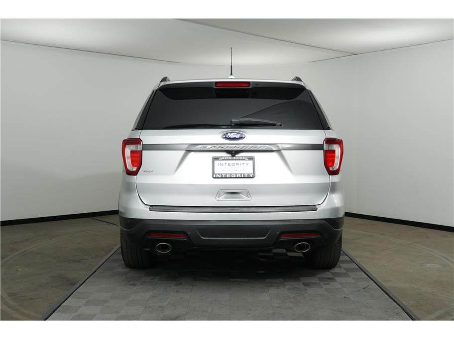 2019 Ford Explorer XLT photo 4