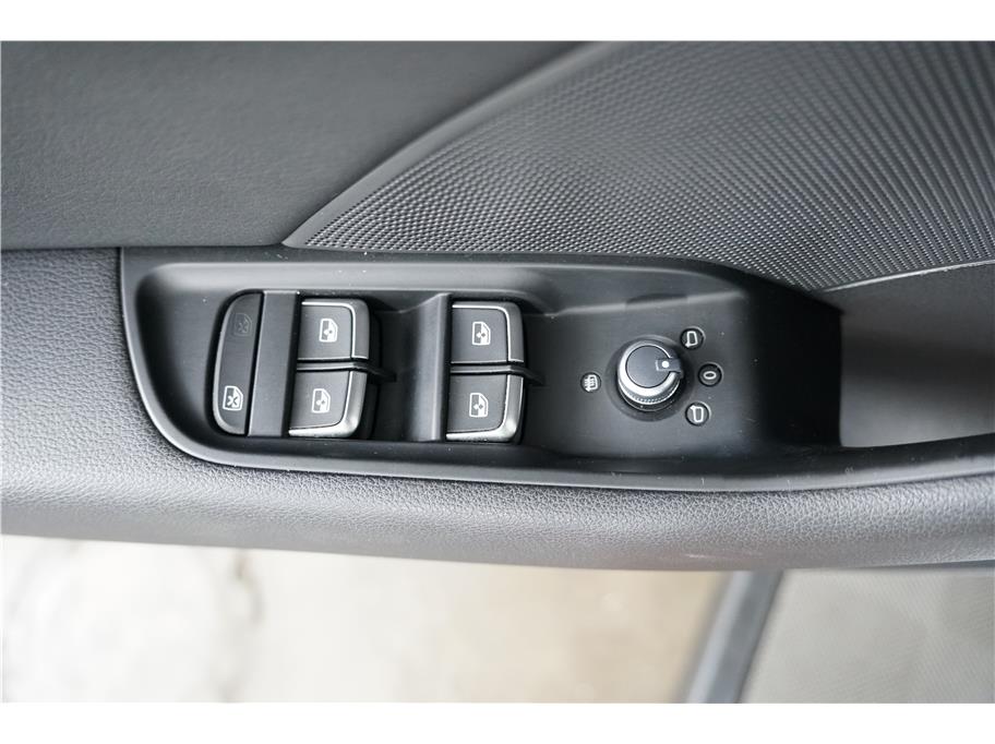 2017 Audi A3 E-tron Premium Plus photo 16