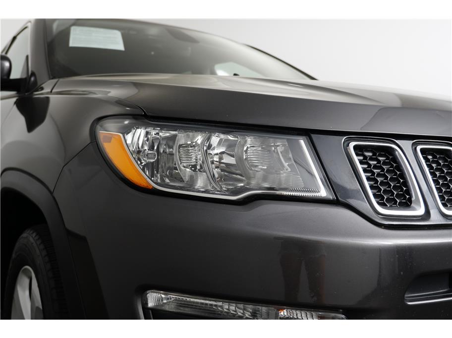 2018 Jeep Compass Latitude photo 8