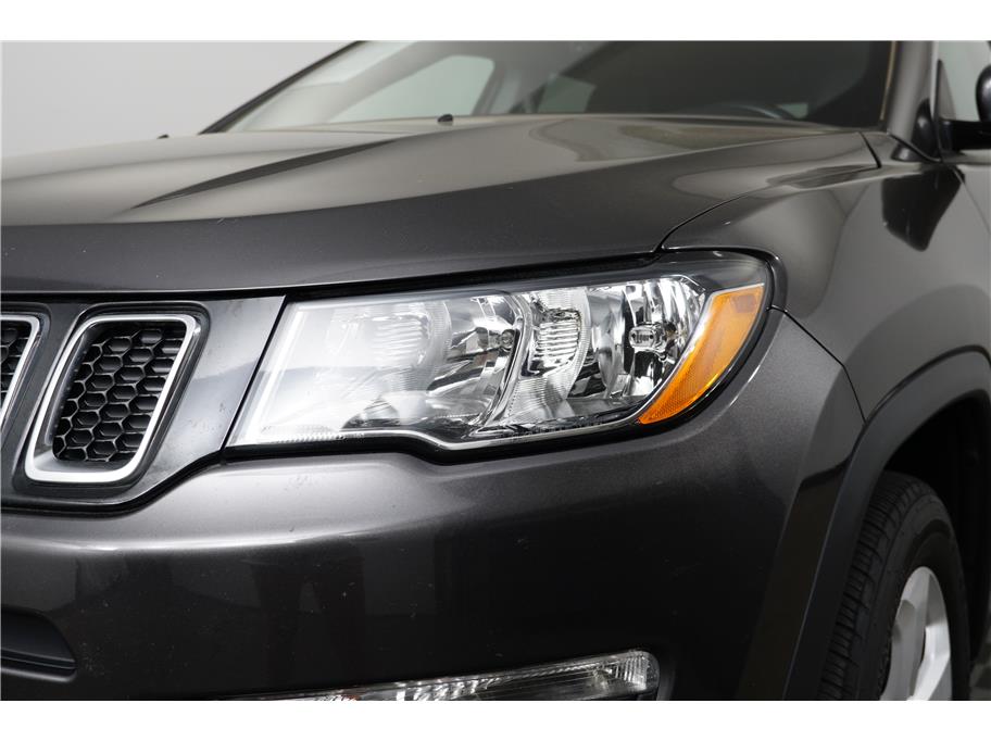 2018 Jeep Compass Latitude photo 9
