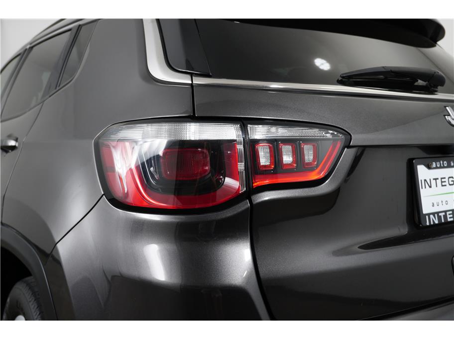 2018 Jeep Compass Latitude photo 10