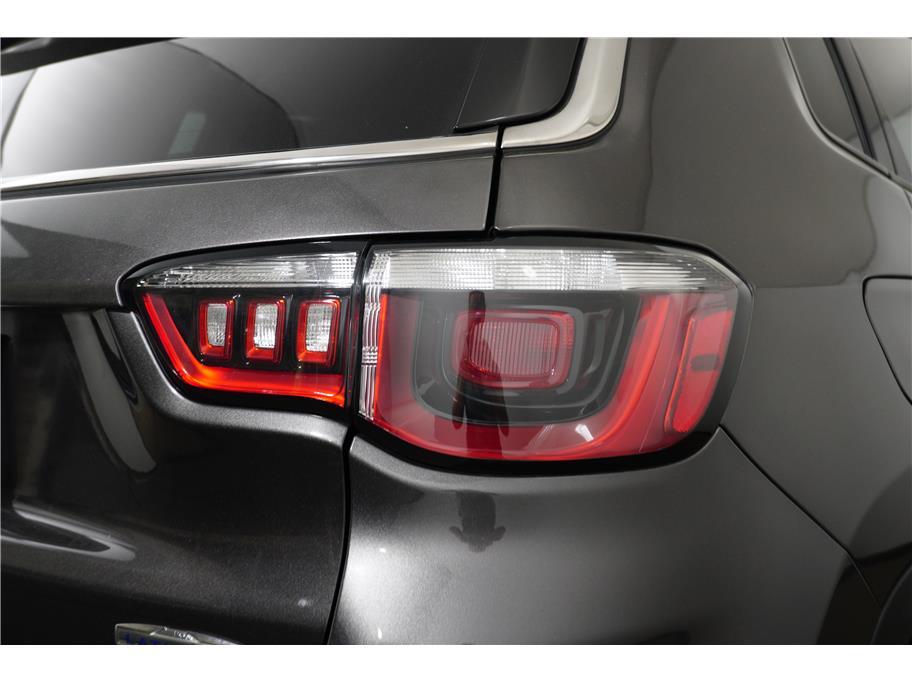 2018 Jeep Compass Latitude photo 11