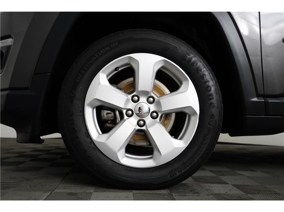 2018 Jeep Compass Latitude photo 12