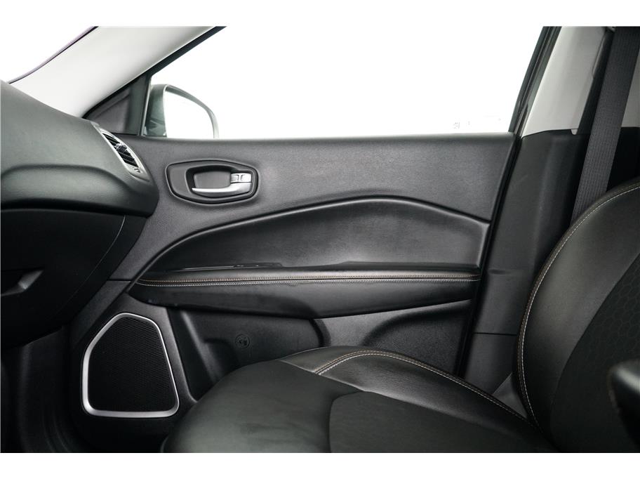 2018 Jeep Compass Latitude photo 15