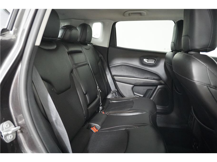 2018 Jeep Compass Latitude photo 19