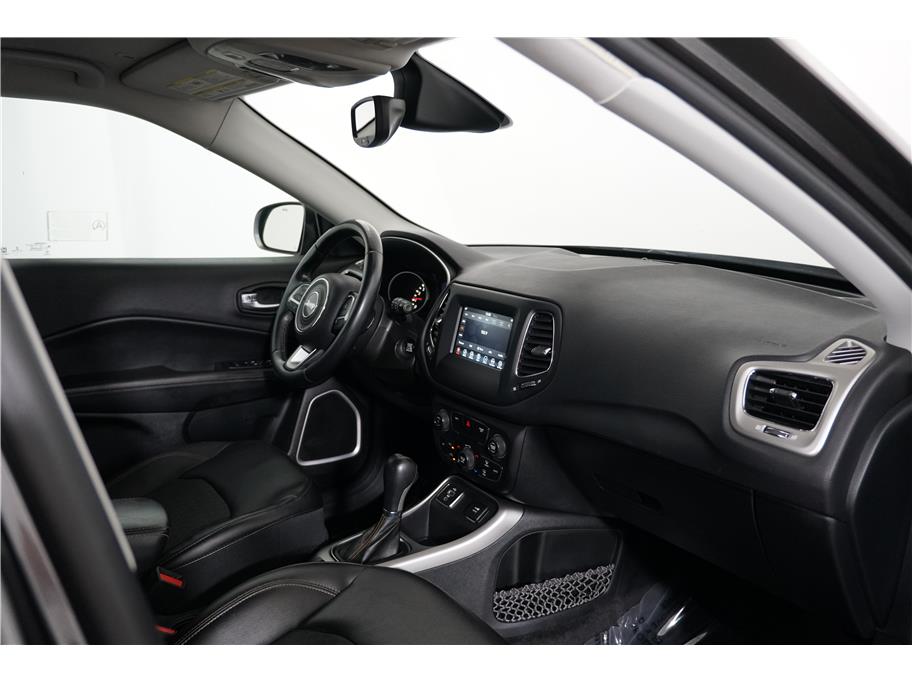 2018 Jeep Compass Latitude photo 20