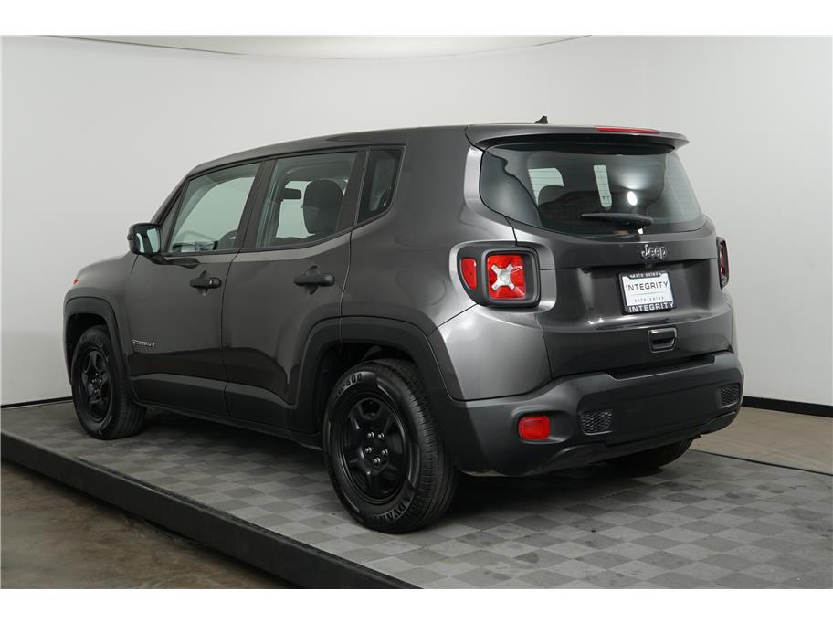 2020 Jeep Renegade Sport photo 3