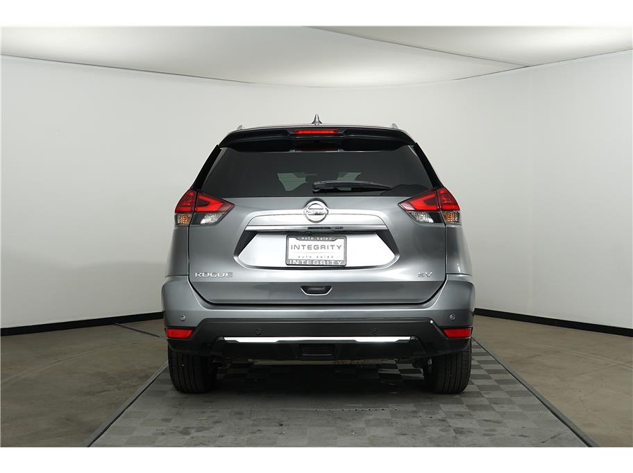 2020 Nissan Rogue SV photo 3