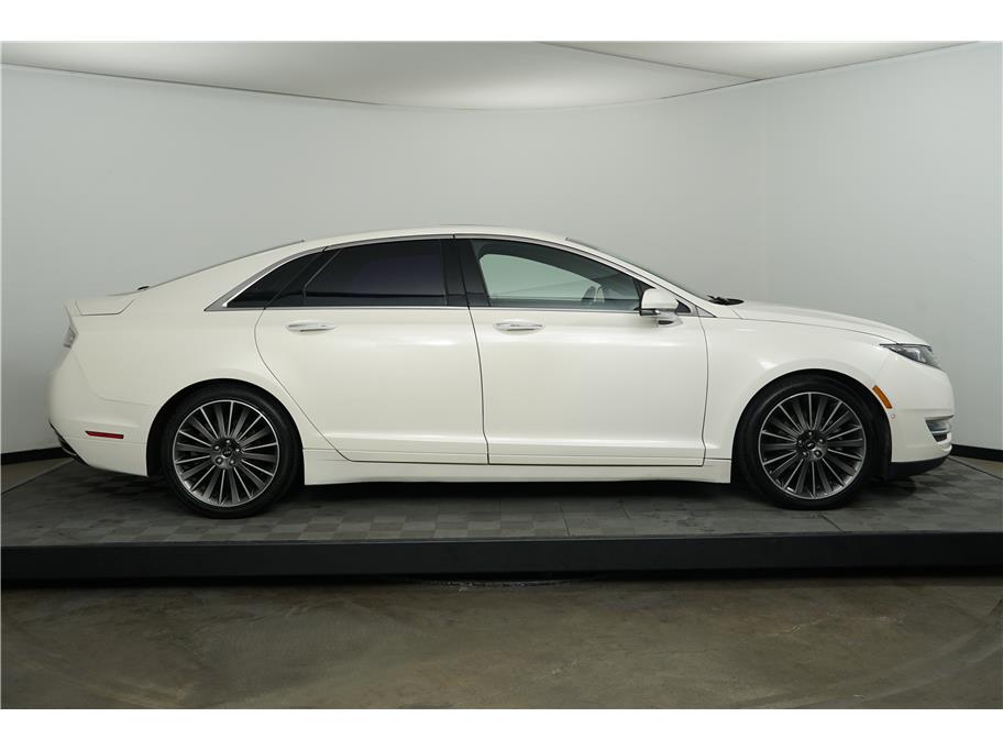 2016 Lincoln MKZ Hybrid Black Label photo 6
