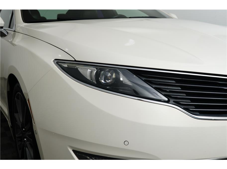 2016 Lincoln MKZ Hybrid Black Label photo 9