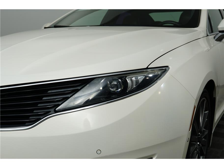 2016 Lincoln MKZ Hybrid Black Label photo 10