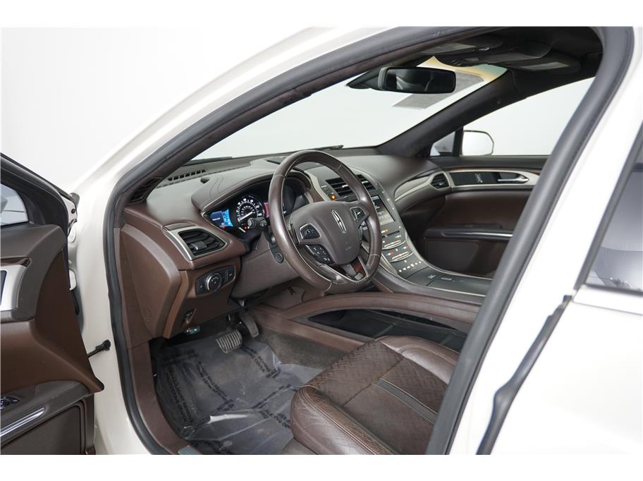 2016 Lincoln MKZ Hybrid Black Label photo 13