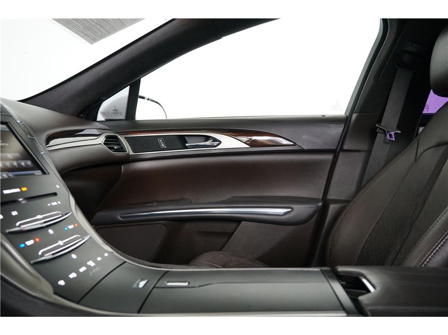 2016 Lincoln MKZ Hybrid Black Label photo 15