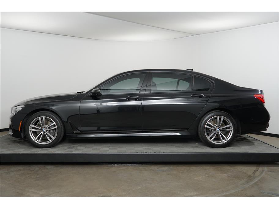 2017 Bmw 740i xDrive photo 2