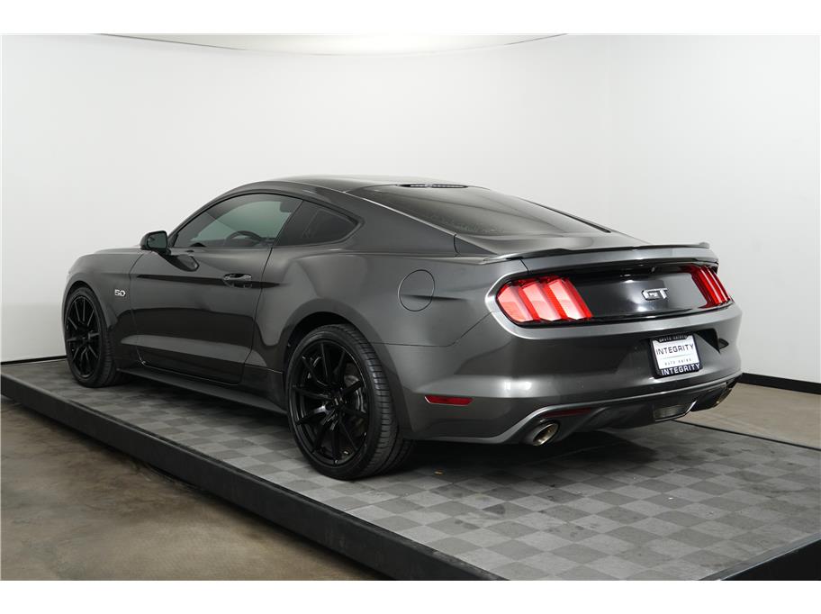 2017 Ford Mustang GT photo 2