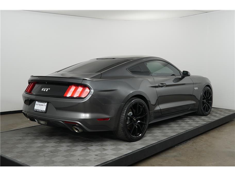2017 Ford Mustang GT photo 4