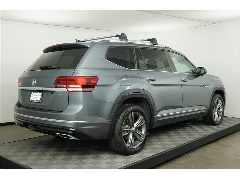 2019 Volkswagen Atlas V6 SE Technology R-Line photo 4