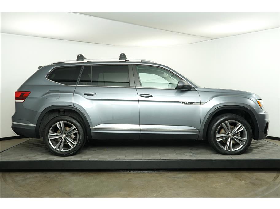 2019 Volkswagen Atlas V6 SE Technology R-Line photo 5