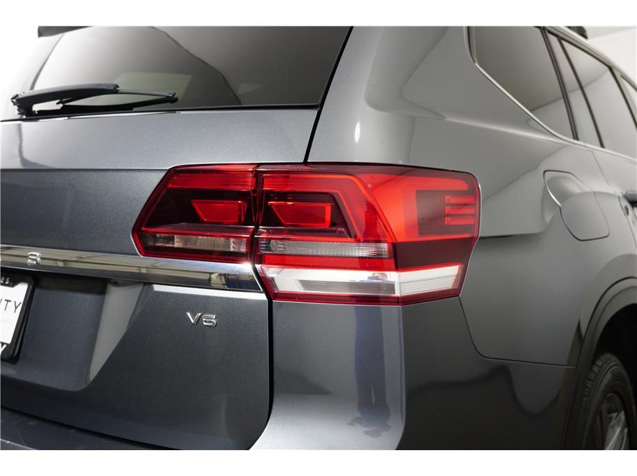 2019 Volkswagen Atlas V6 SE Technology R-Line photo 11