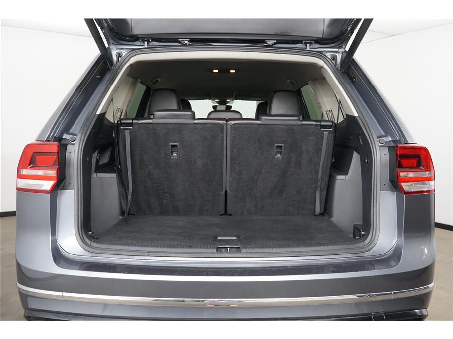2019 Volkswagen Atlas V6 SE Technology R-Line photo 17
