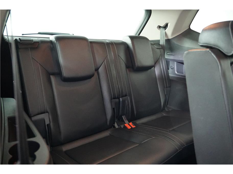 2019 Volkswagen Atlas V6 SE Technology R-Line photo 18