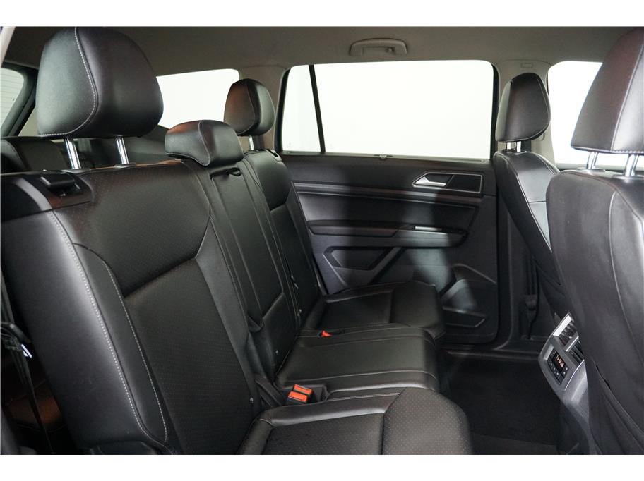 2019 Volkswagen Atlas V6 SE Technology R-Line photo 19