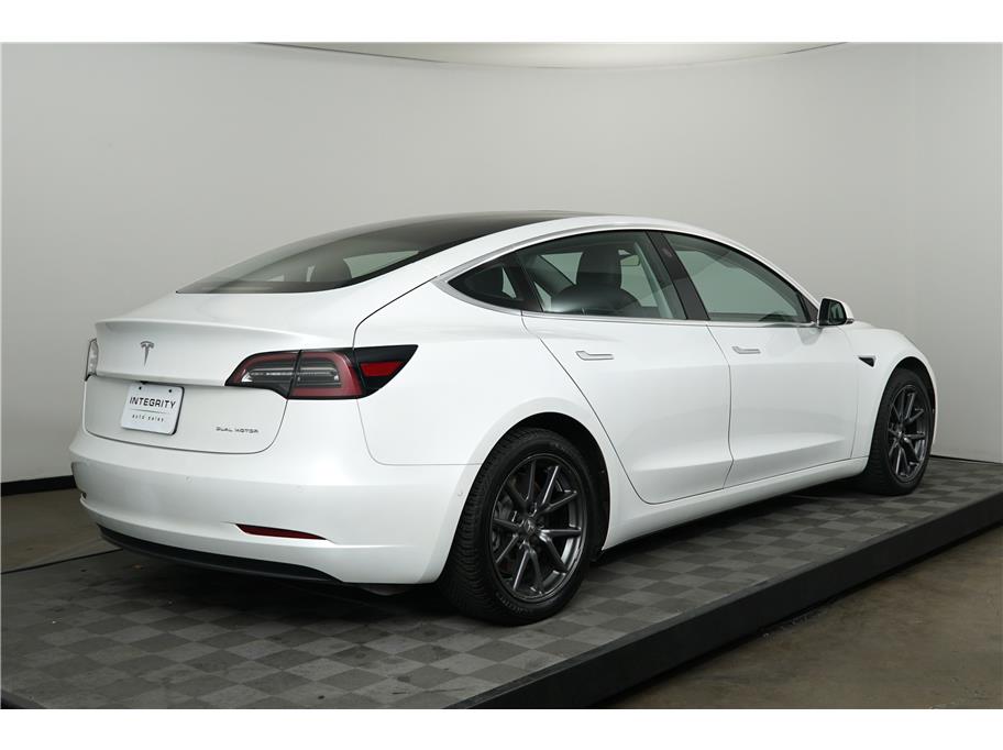 2020 Tesla Model 3 Long Range photo 4