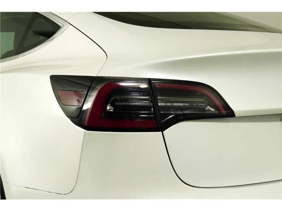 2020 Tesla Model 3 Long Range photo 9