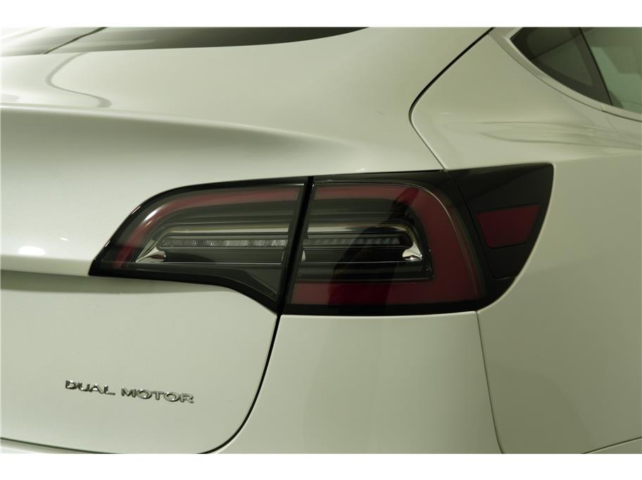 2020 Tesla Model 3 Long Range photo 10
