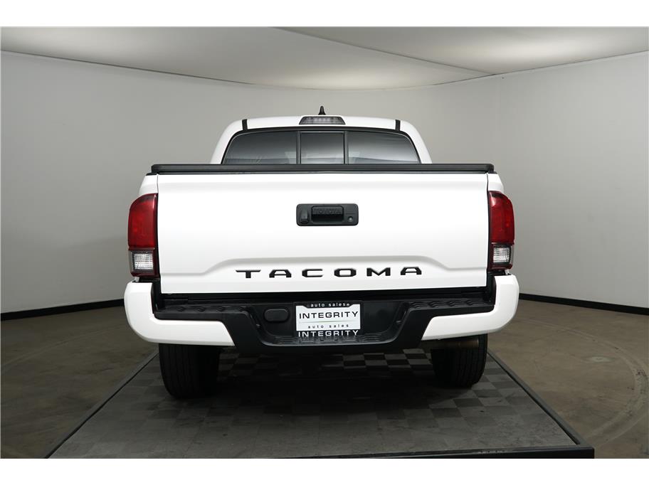 2022 Toyota Tacoma SR photo 4