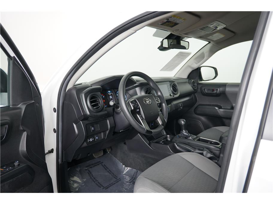 2022 Toyota Tacoma SR photo 14