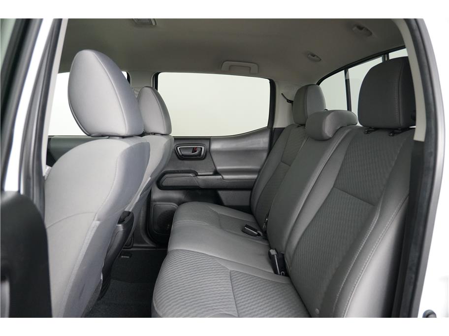 2022 Toyota Tacoma SR photo 17