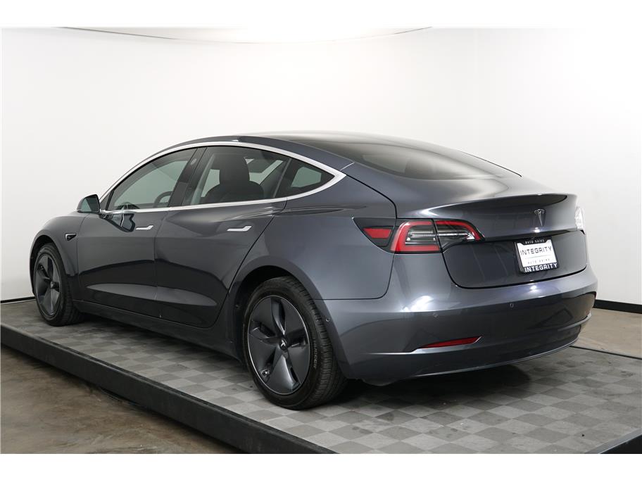 2018 Tesla Model 3 Mid Range photo 3