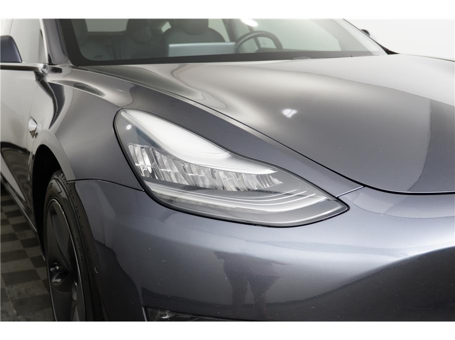 2018 Tesla Model 3 Mid Range photo 9