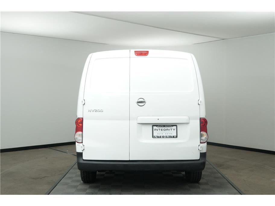 2015 Nissan NV200 SV photo 2