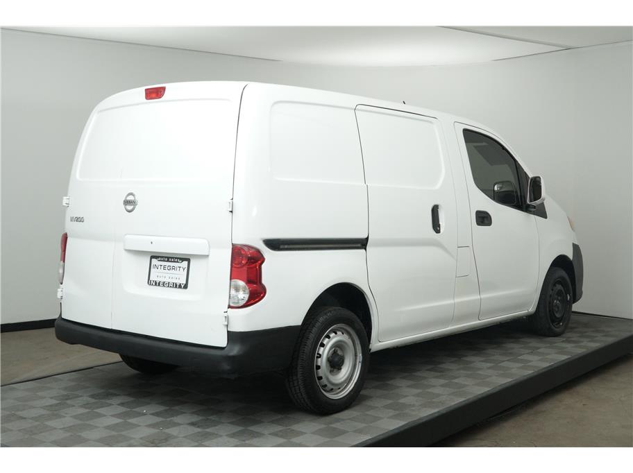 2015 Nissan NV200 SV photo 3